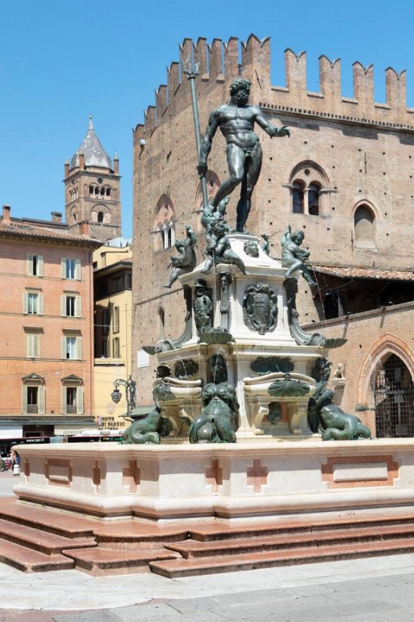 UR-NEST Piazza Maggiore image 20